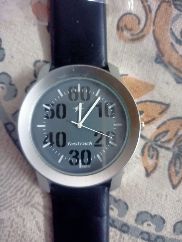 Casual Analog Dial Watch